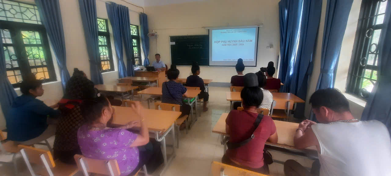 TRƯỜNG TH SỐ 2 QUÀI CANG TỔ CHỨC HỌP PHỤ HUYNH  NĂM HỌC 2025-2026